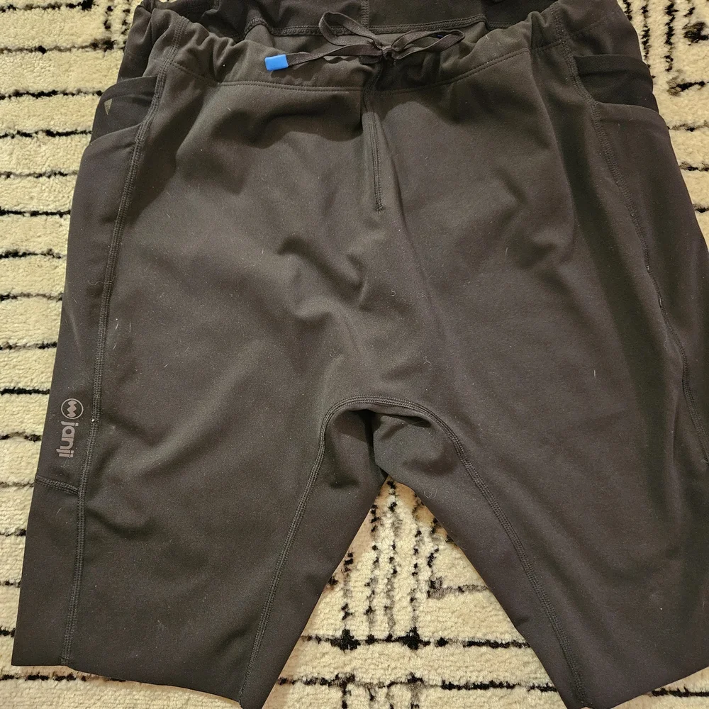 Mens JANJI 8IN TRAIL HALF TIGHT - Picture 7 of 8